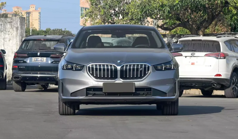Imgi 4 BMW i5 2024 appearance