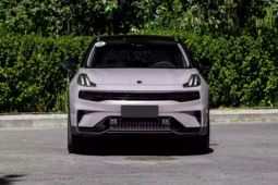 Lynk & Co 06